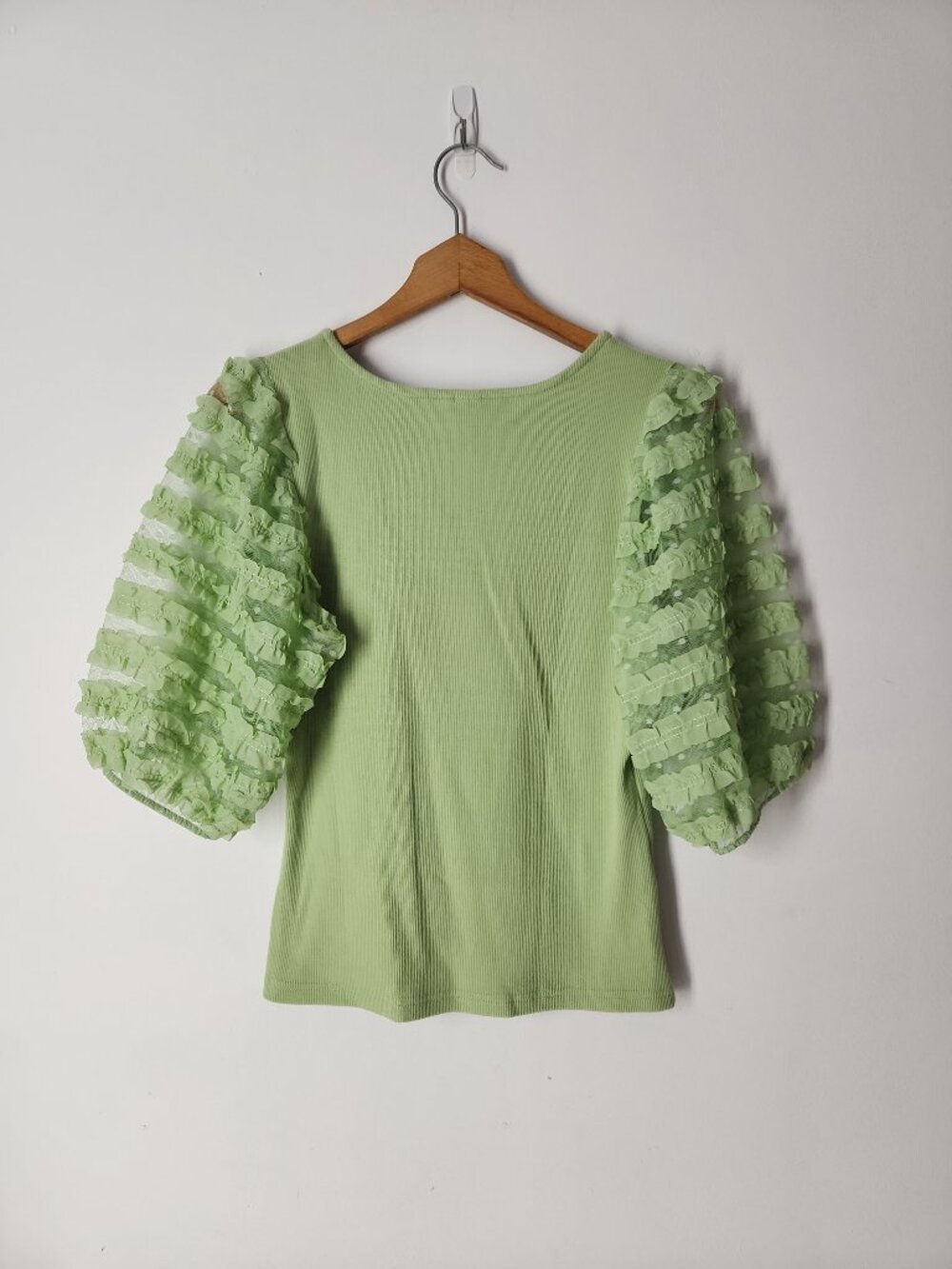 Dolan Anthropologie Ruffle Puff lace Sleeve Green‎ Ribbed Top blouse sz M - Picture 4 of 12